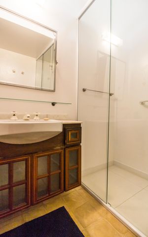Casa à venda com 480m², 4 quartos e 4 vagasBanheiro da Suíte 4