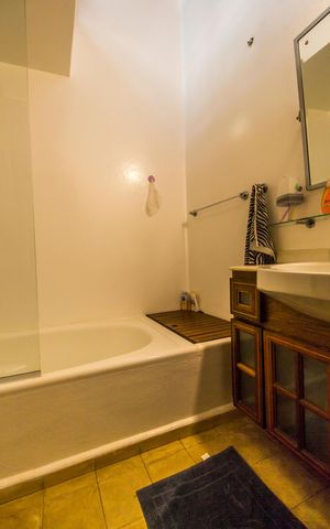 Casa à venda com 480m², 4 quartos e 4 vagasBanheiro da Suíte 2