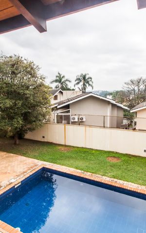 Casa à venda com 480m², 4 quartos e 4 vagasVista da Suíte 3