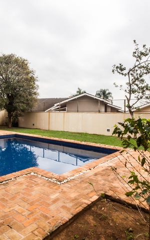 Casa à venda com 480m², 4 quartos e 4 vagasVista da Sala