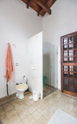 Casa à venda com 480m², 4 quartos e 4 vagasBanheiro da Suíte 1