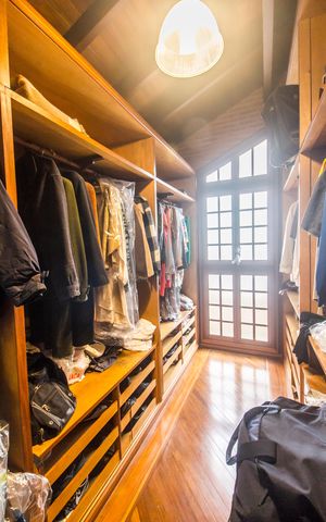 Casa à venda com 480m², 4 quartos e 4 vagasCloset da suíte 1