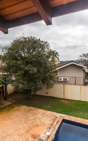 Casa à venda com 480m², 4 quartos e 4 vagasVista da Suíte 2