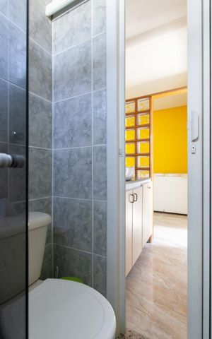 Apartamento à venda com 65m², 2 quartos e 1 vaga Apartamento à venda com 65m², 2 quartos e 1 vagaBanheiro Social