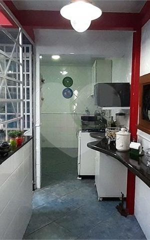 Casa à venda com 87m², 3 quartos e 1 vaga