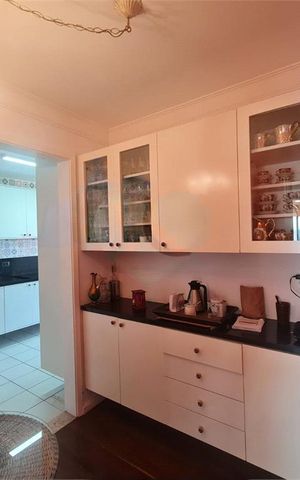 Apartamento à venda com 185m², 3 quartos e 2 vagas