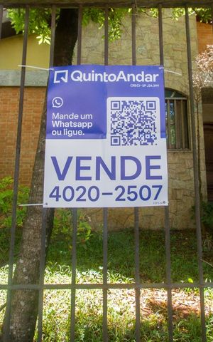 Casa à venda com 333m², 3 quartos e 3 vagas Casa à venda com 333m², 3 quartos e 3 vagasPlaca