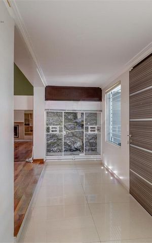 Casa à venda com 387m², 4 quartos e 4 vagas