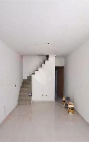 Casa de condomínio à venda com 129m², 3 quartos e 4 vagas