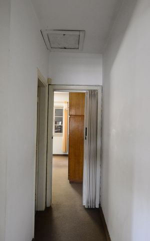 Casa à venda com 126m², 2 quartos e 2 vagasCorredor