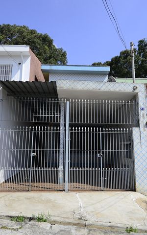 Casa à venda com 126m², 2 quartos e 2 vagasFachada