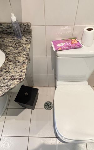 Apartamento à venda com 77m², 2 quartos e 2 vagas Apartamento à venda com 77m², 2 quartos e 2 vagasBanheiro