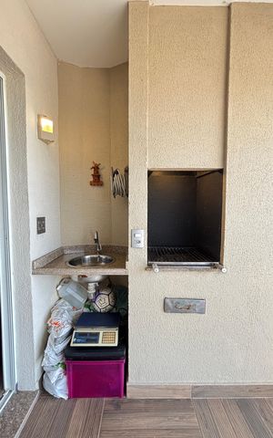 Apartamento à venda com 77m², 2 quartos e 2 vagas Apartamento à venda com 77m², 2 quartos e 2 vagasvaranda