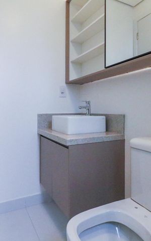 Apartamento à venda com 86m², 2 quartos e 2 vagas Apartamento à venda com 86m², 2 quartos e 2 vagasBanheiro da Suíte 1