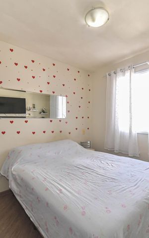 Casa de condomínio à venda com 96m², 3 quartos e 3 vagasSuíte