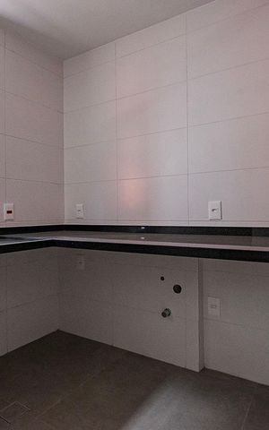Casa de condomínio à venda com 225m², 3 quartos e 3 vagas Casa de condomínio à venda com 225m², 3 quartos e 3 vagasCozinha - Lavanderia
