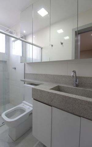Apartamento para alugar com 160m², 2 quartos e 2 vagasBanheiro da Suíte