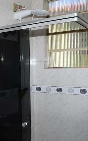 Casa à venda com 300m², 3 quartos e sem vagaBanheiro