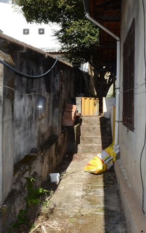 Casa à venda com 300m², 3 quartos e sem vagaÁrea externa