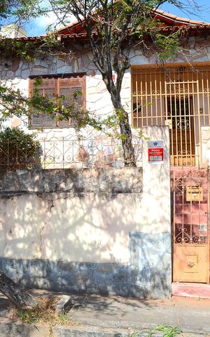 Casa à venda com 300m², 3 quartos e sem vagaFachada