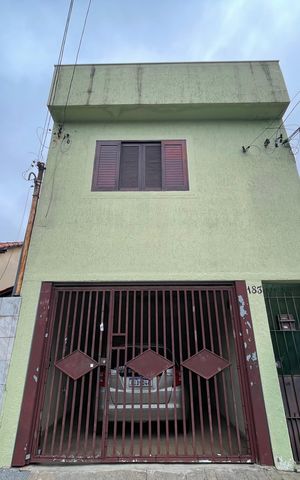 Casa para alugar com 190m², 3 quartos e 1 vagaFachada