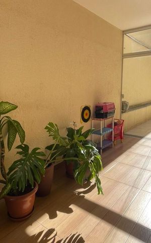 Casa à venda com 240m², 3 quartos e 3 vagas Casa à venda com 240m², 3 quartos e 3 vagasÁrea Externa