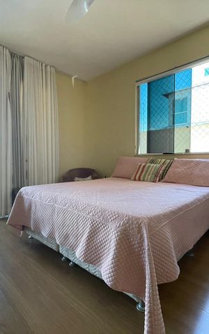 Casa à venda com 240m², 3 quartos e 3 vagas Casa à venda com 240m², 3 quartos e 3 vagasSuíte