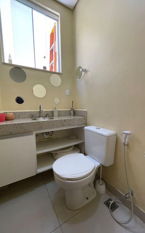 Casa à venda com 240m², 3 quartos e 3 vagas Casa à venda com 240m², 3 quartos e 3 vagasLavabo