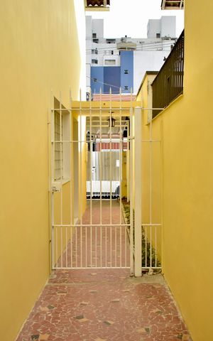 Casa à venda com 160m², 2 quartos e 2 vagas Casa à venda com 160m², 2 quartos e 2 vagasQuintal