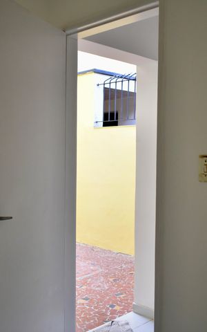Casa à venda com 160m², 2 quartos e 2 vagas Casa à venda com 160m², 2 quartos e 2 vagasEdícula