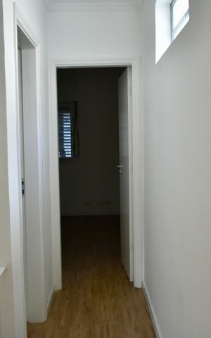 Casa à venda com 160m², 2 quartos e 2 vagas Casa à venda com 160m², 2 quartos e 2 vagasCorredor