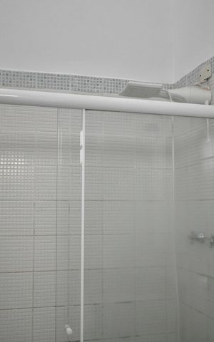 Casa à venda com 160m², 2 quartos e 2 vagas Casa à venda com 160m², 2 quartos e 2 vagasBanheiro Social