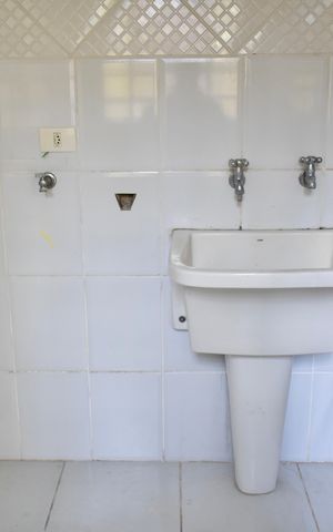 Casa à venda com 160m², 2 quartos e 2 vagas Casa à venda com 160m², 2 quartos e 2 vagasArea de serviço