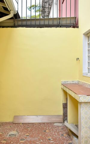 Casa à venda com 160m², 2 quartos e 2 vagas Casa à venda com 160m², 2 quartos e 2 vagasQuintal
