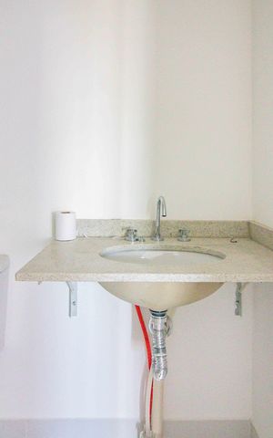 Apartamento à venda com 73m², 2 quartos e 1 vaga Apartamento à venda com 73m², 2 quartos e 1 vagaBanheiro Social