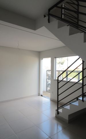 Casa à venda com 120m², 3 quartos e 2 vagasSala