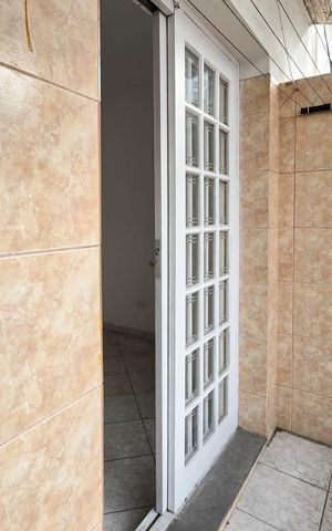 Casa à venda com 120m², 2 quartos e 1 vaga Casa à venda com 120m², 2 quartos e 1 vagaÁrea de Serviço - Casa 1