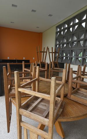 Apartamento à venda com 65m², 2 quartos e 1 vaga Apartamento à venda com 65m², 2 quartos e 1 vagaÁrea comum