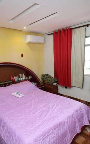 Casa à venda com 225m², 3 quartos e 2 vagasSuíte