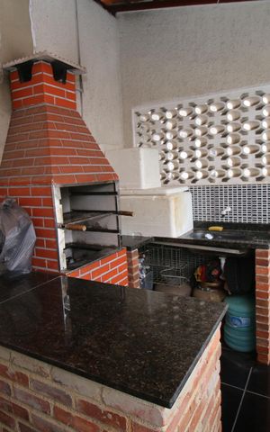 Casa à venda com 225m², 3 quartos e 2 vagasÁrea Gourmet - Churrasqueira