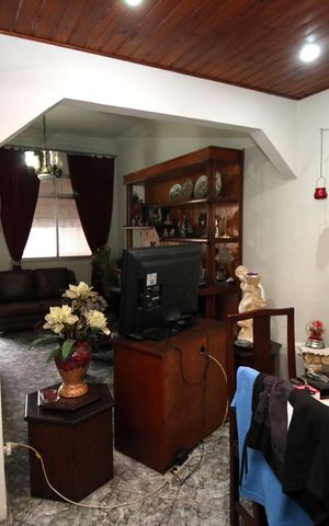 Casa à venda com 225m², 3 quartos e 2 vagasSala 2