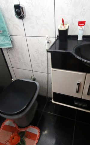 Casa à venda com 225m², 3 quartos e 2 vagasBanheiro Social