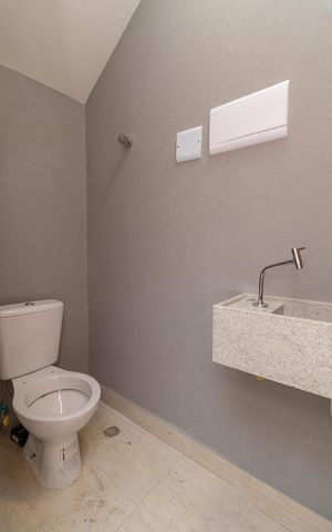 Casa à venda com 200m², 3 quartos e 2 vagasLavabo 02