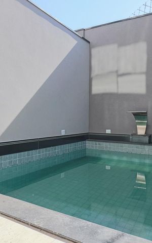 Casa à venda com 200m², 3 quartos e 2 vagasPiscina