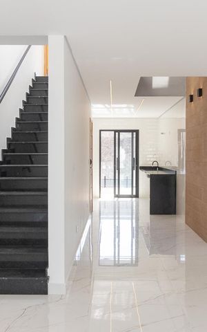 Casa à venda com 200m², 3 quartos e 2 vagasSala