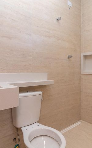 Casa à venda com 200m², 3 quartos e 2 vagasBanheiro da Suíte 03