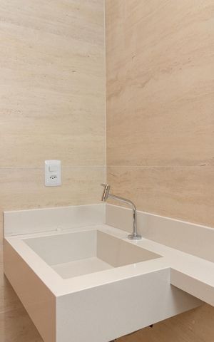 Casa à venda com 200m², 3 quartos e 2 vagasBanheiro da Suíte 01