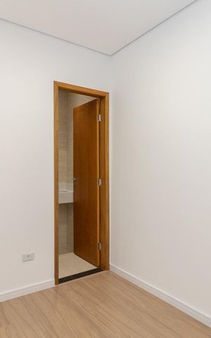 Casa à venda com 200m², 3 quartos e 2 vagasSuíte 02