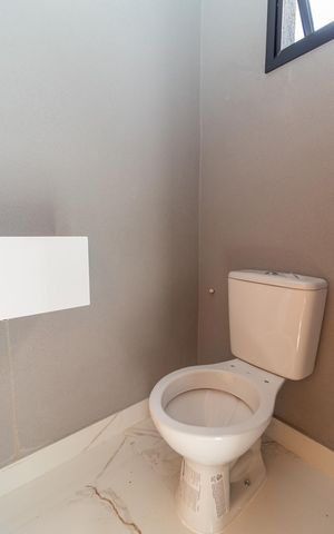Casa à venda com 200m², 3 quartos e 2 vagasLavabo 01