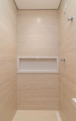 Casa à venda com 200m², 3 quartos e 2 vagasBanheiro da Suíte 02